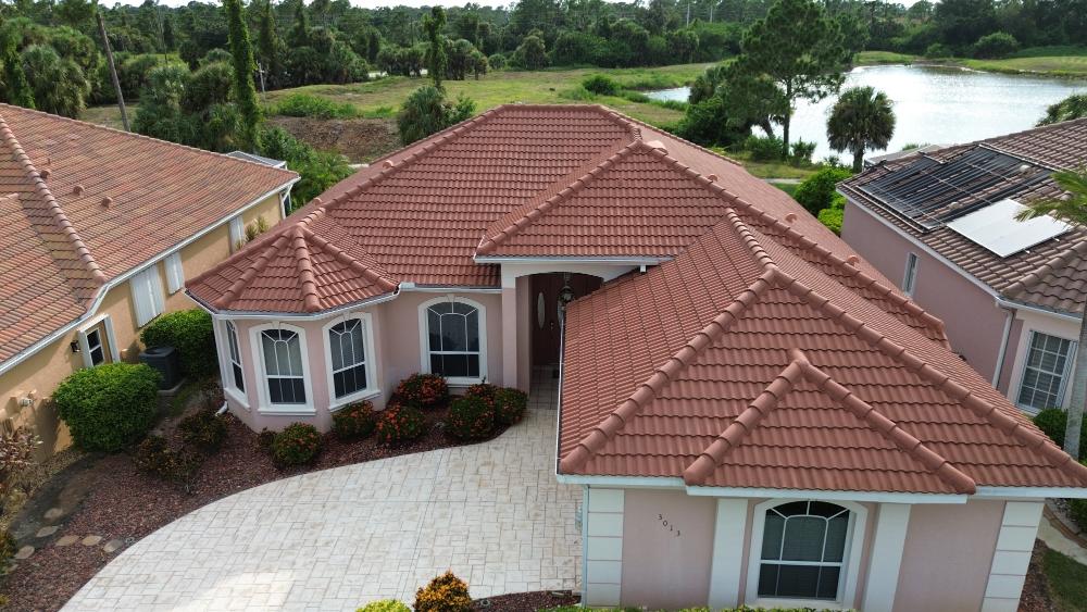Roof Cleaning in North Port, Florida